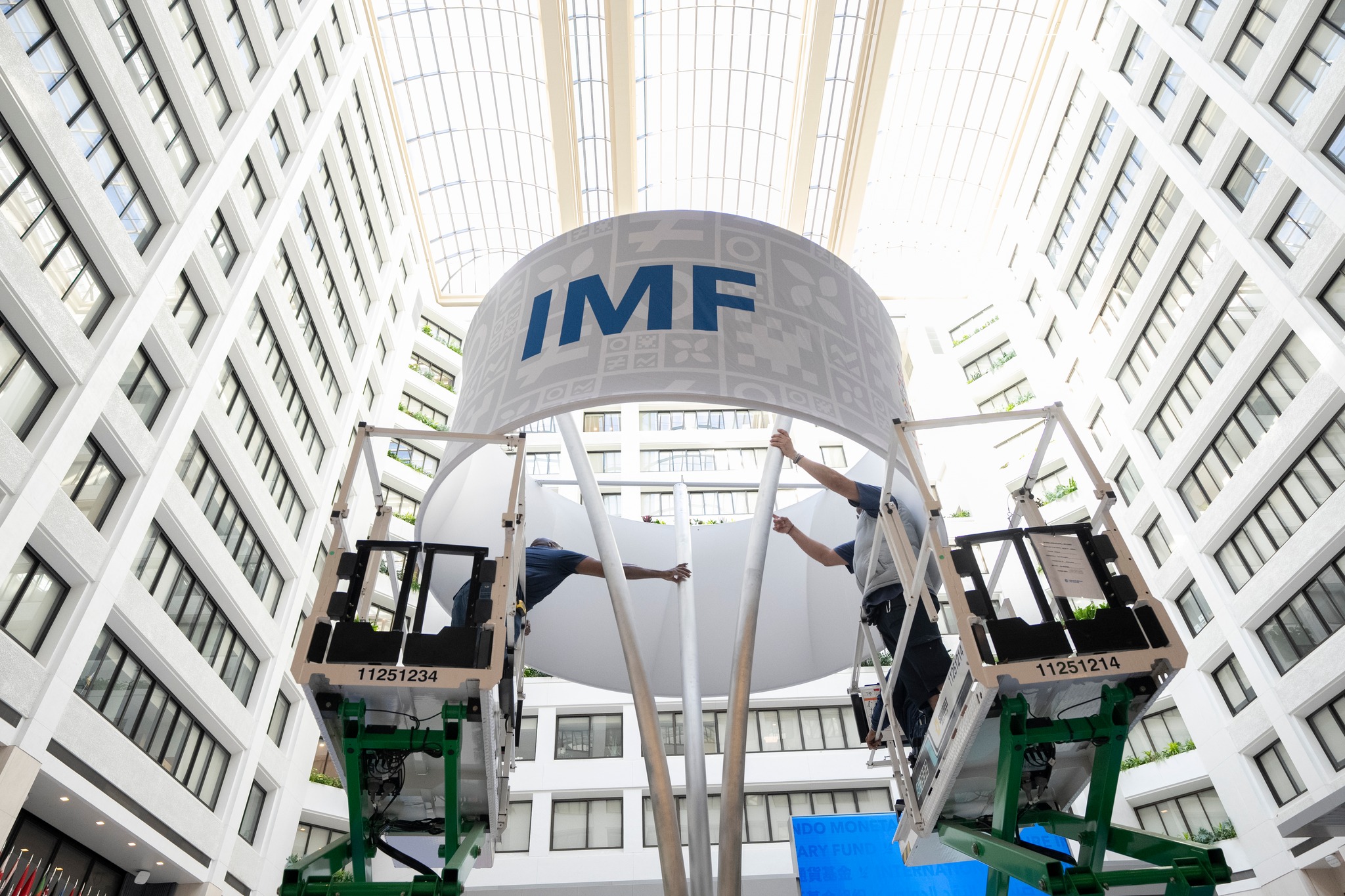 El Salvador Now Owns 6102 Bitcoin Amid IMF Agreement