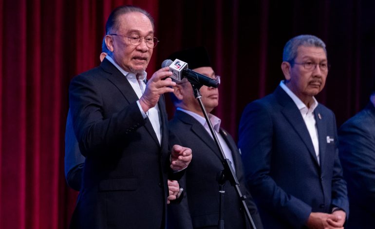 Anwar Urges KPDN To Tighten Price Checks In Bazaars