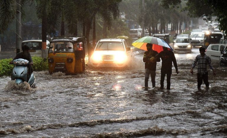 Thunderstorms and Strong Winds Expected in Seven States until 4PM