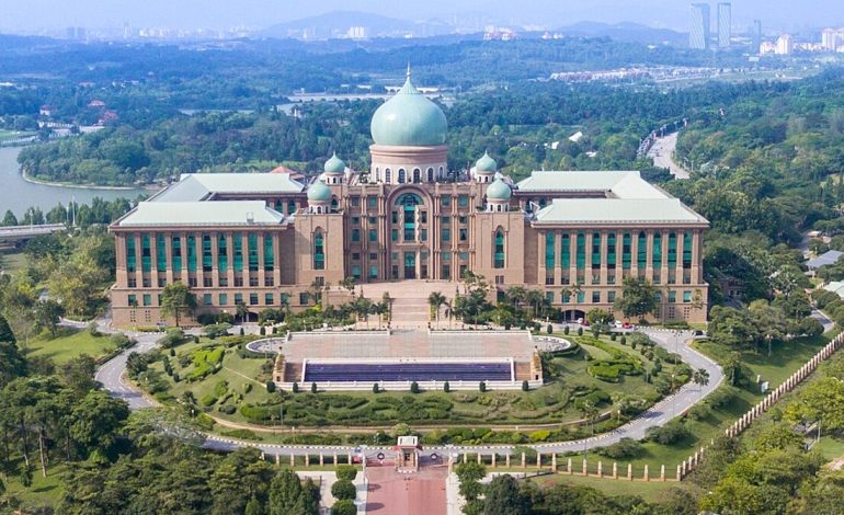 PMO Clarifies Daily Briefings Will Not Overlap with Fahmi’s Official Spokesperson Role