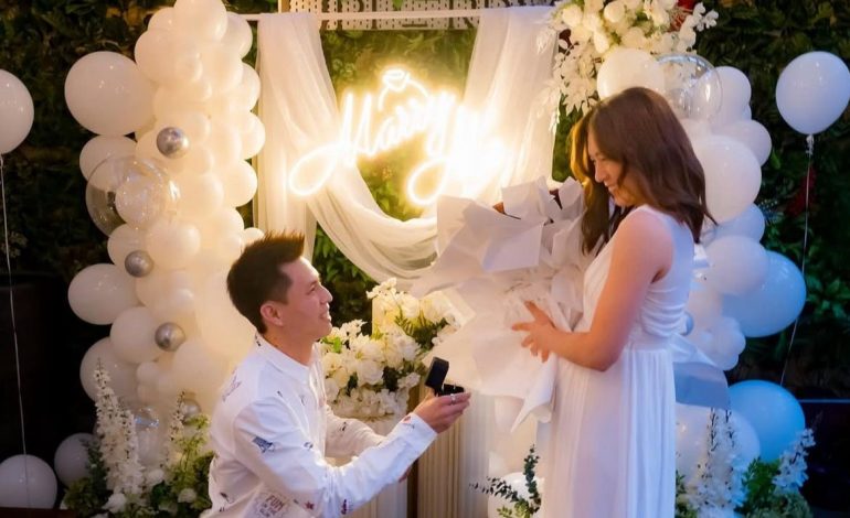 Malaysian Badminton Ace Ong Yew Sin Proposes to Japan’s Aya Ohori in a Romantic Surprise